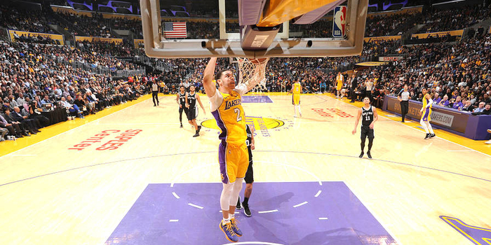  雷霆亚历山大全能数据率队取胜